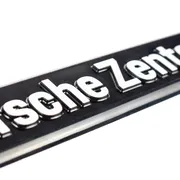 100 Kennzeichenhalter mit 3D-Schrift weiß